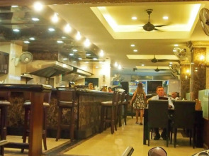 Maleez Lodge Hotel and Restaurant