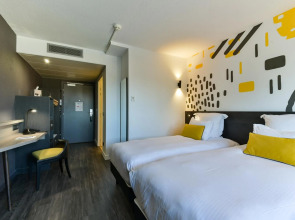 Holiday Inn - the niu, Fender Amsterdam by IHG