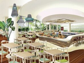 The Retreat Palm Dubai MGallery by Sofitel