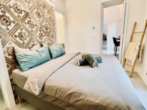 Tiny Townhouse In The Historic Centre