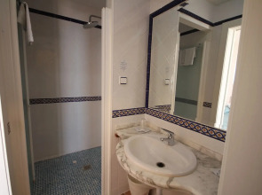 Moon Dreams Mediterraneo