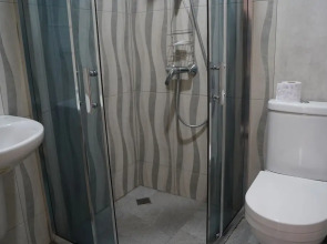 Отель Aura Plaza