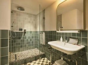 The Hoxton, Lloyd Amsterdam