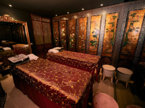 Отель Radisson Blu, Madrid Prado