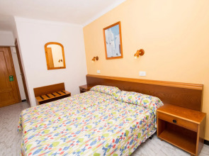 Отель Amic Can Pastilla