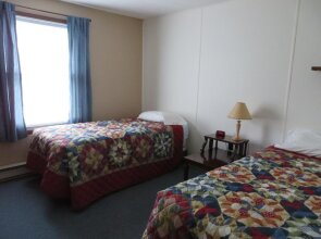 Bayside Inn & Marina