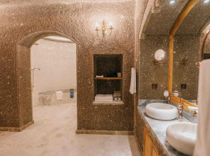 Lunar Cappadocia Hotel