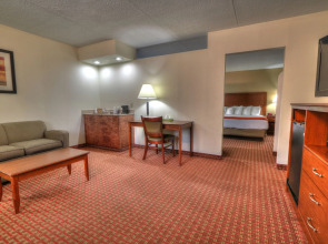 Crossroads Inn & Suites