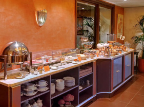 Hôtel de Neuville - Arc de Triomphe