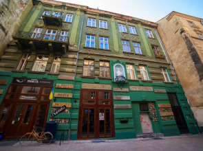 Hollywood Home Hostel