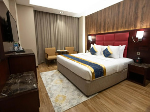 Отель Ramee Guestline Qurum