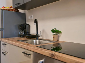 Thisean Modern Suites by Athens Stay