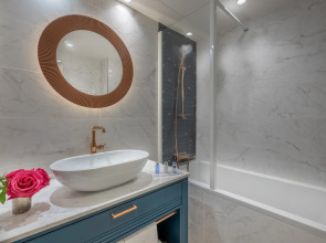 Hôtel Le Tourville by Inwood Hotels