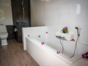 L'esprit de Naiyang Beach Resort