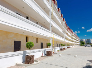 Sea Apartments (Си Апартментс)