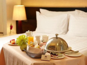 Swiss Hotel Corniche