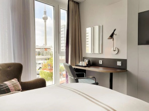 Отель Premier Inn Berlin Alexanderplatz