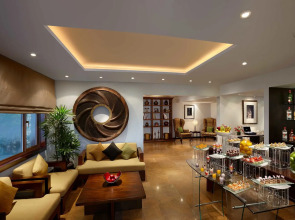 Cinnamon Lakeside Colombo