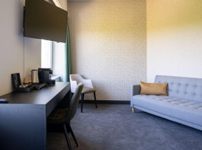 Flonk Hotel Groningen Zuid, BW Signature Collection