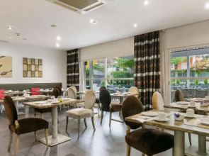 Globales Acis & Galatea