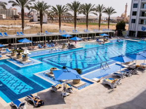 Bellagio Beach Resort