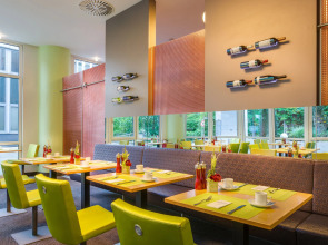 NOVINA HOTEL Wöhrdersee Nürnberg City