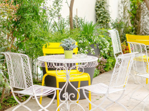 The White House Hotel at Dizengoff Square