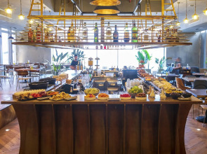 Brown Brut Seafront Hotel