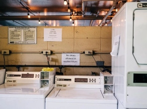 Waikiki Beachside Hostel