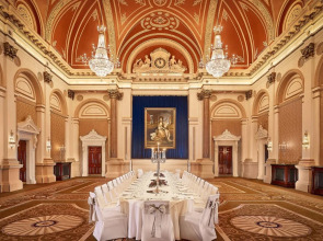 The College Green Hotel Dublin, Autograph Collection