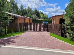 Домики на Луговом