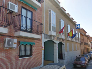 Hotel Barajas Plaza Madrid