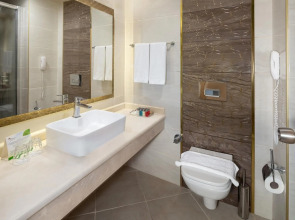 Отель L'Oceanica Beach Resort All Inclusive