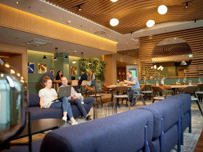 Sound Garden Hotel Airport