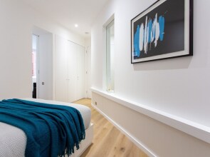 2 Bed 2 Bath Apartment Off Regent Street