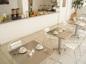 Basic Hotel Centenario by Hoteles MS