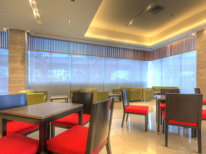 Holiday Inn Express Manila Newport City