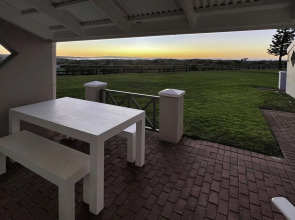 Seehuisie, Langebaan 6-Sleeper