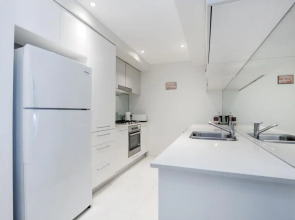 Silvershore Apartments on the Broadwater