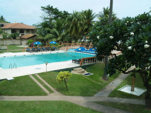 Golden Star Beach Hotel