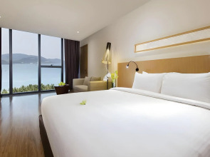Starcity Hotel & Condotel Beachfront Nha Trang