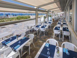 Отель 4R Miramar Calafell