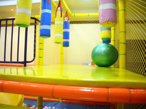 Guangzhou Phoenix City Hotel