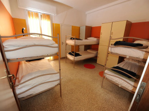 Sunflower Beach Backpacker Hostel