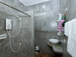 Maikhao Home Garden Bungalow