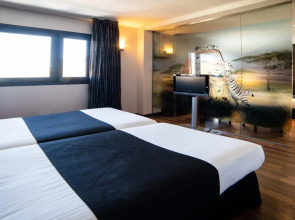 Hotel Tach Madrid Airport