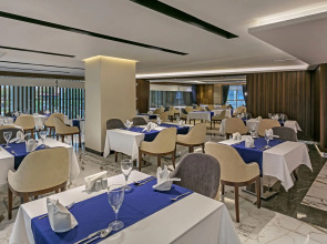 B Business Hotel & Spa