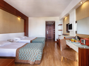 Seaden Sea World Resort & Spa