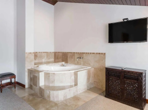 Wyndham Costa del Sol Cusco