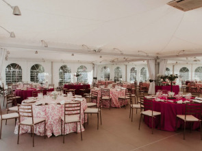 Отель NH Madrid Ventas